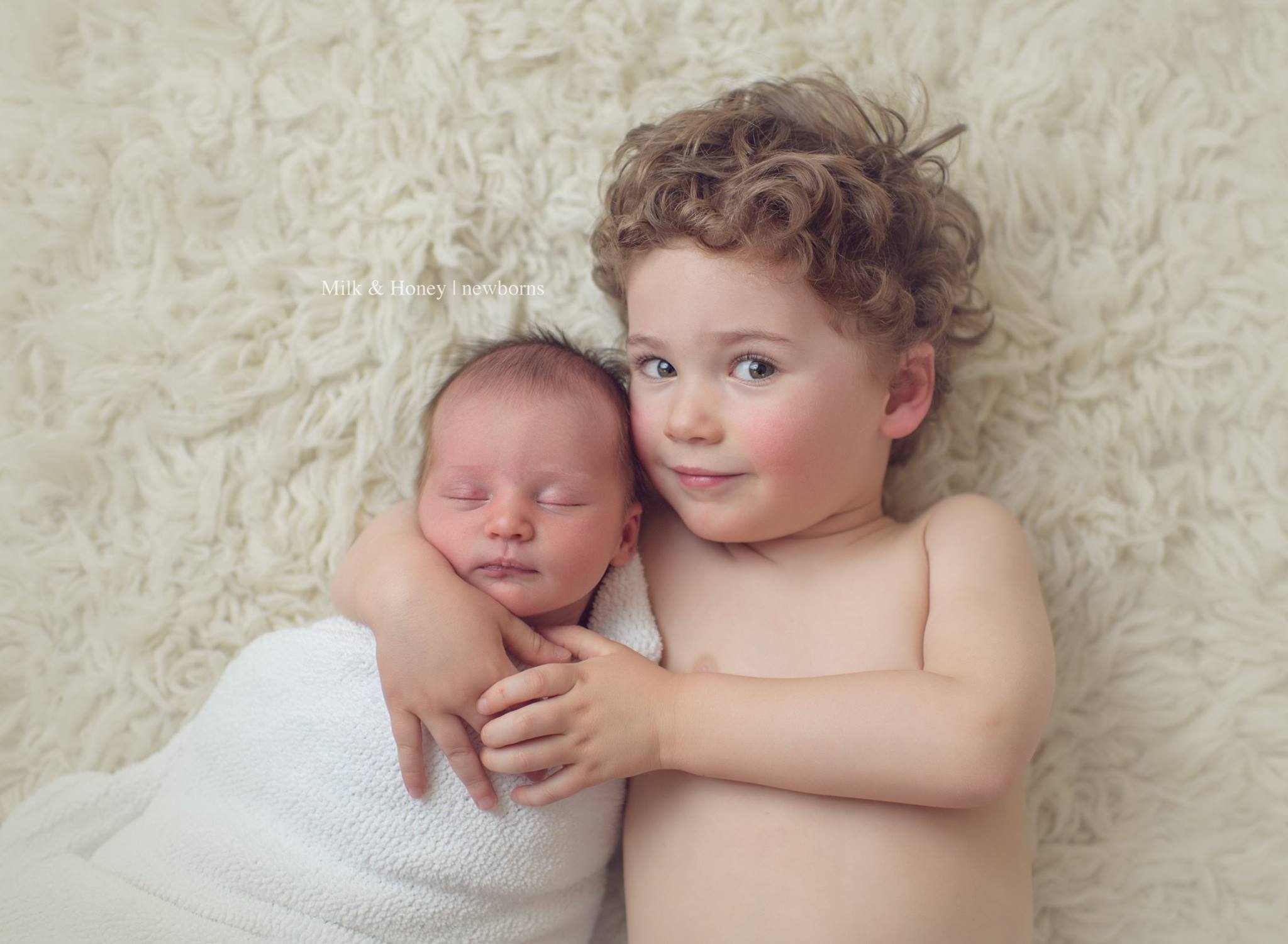 how-to-swaddle-a-newborn-for-a-photo-session-the-milky-way