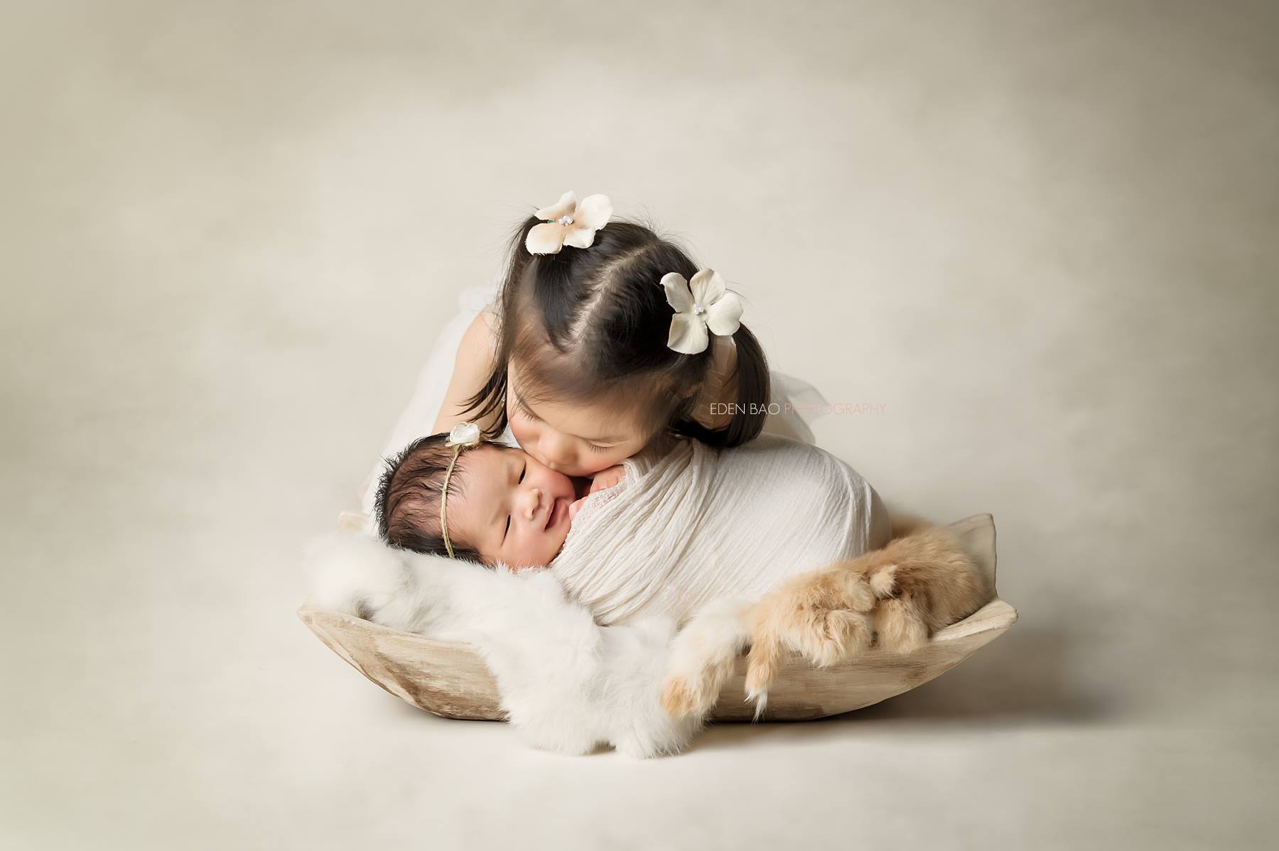 baby and sibling photography